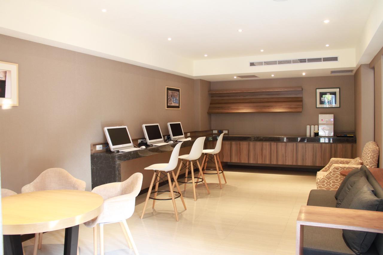 Verygood Business Hotel Huatan Buitenkant foto