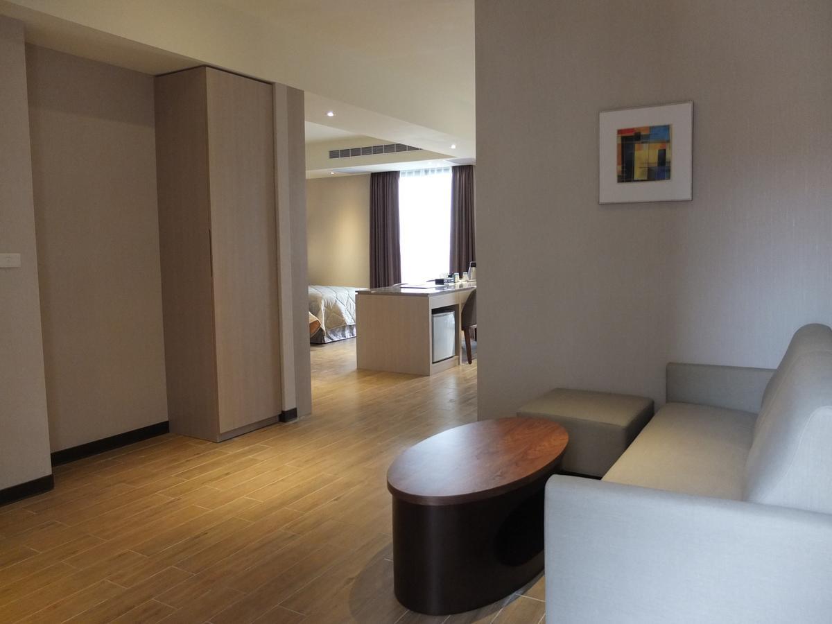 Verygood Business Hotel Huatan Buitenkant foto