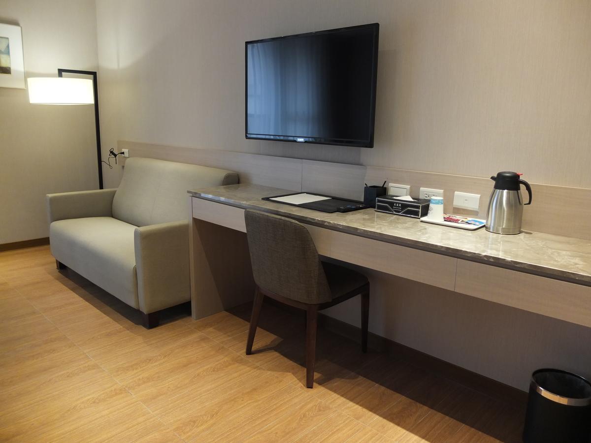 Verygood Business Hotel Huatan Buitenkant foto
